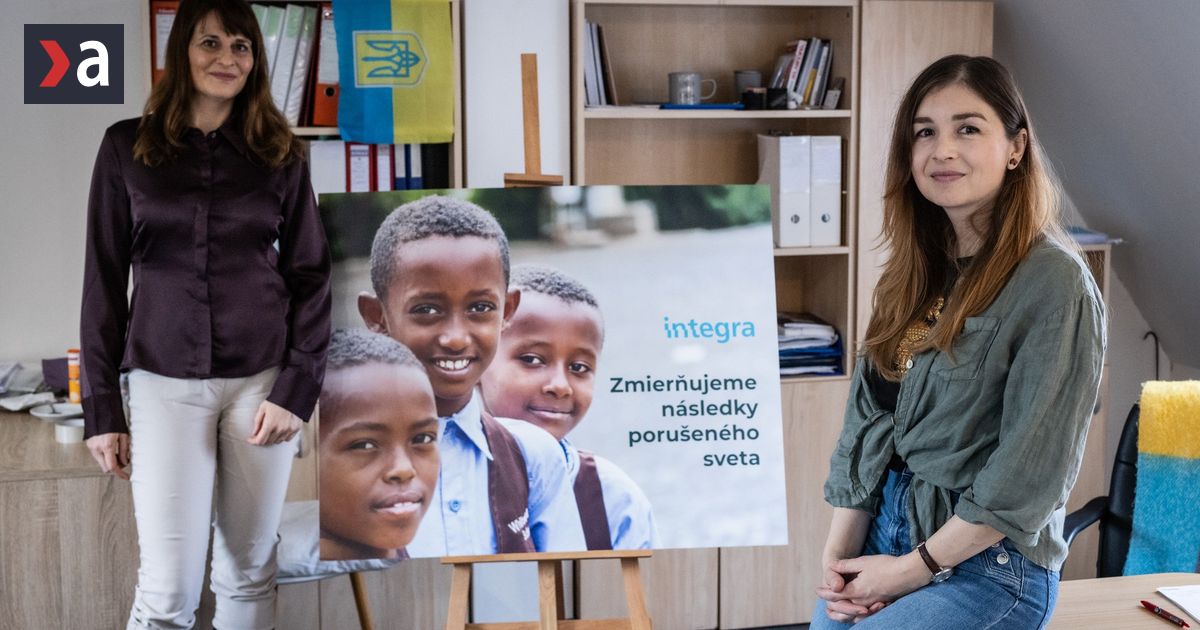Dom z plechu je luxus a obed zajtra nie je samozrejmost Dobrovolnicky tvrdia ze detom v Afrike vieme pomoc len za par eur rozhovor