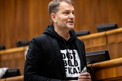 Igor Matovic namiesto ospravedlnenia odkazal Tiborovi Gasparovi aby si dal nohu prec