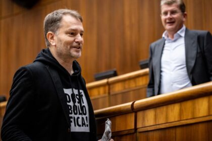 Igor Matovic si kvoli Progresivnemu Slovensku oblecie svoj oblibeny kostym komentar Lubomira Jaska