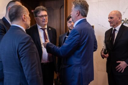 Koalicia po novele ustavy laka KDH na spolupracu aj v dalsiej oblasti Podporu zvazime podla finalneho znenia hovori KDH