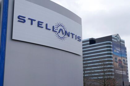 Koniec elektrickeho sna Automobilovy gigant strati 22 miliard eur a vracia sa k spalovacim motorom