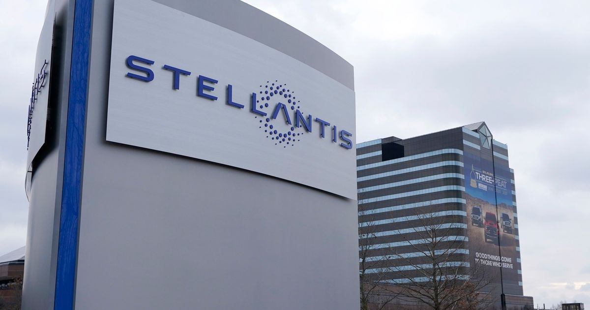 Koniec elektrickeho sna Automobilovy gigant strati 22 miliard eur a vracia sa k spalovacim motorom