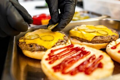 McDonalds pripravuje na Slovensku dalsie restauracie Chce vyuzit slabu konkurenciu na trhu