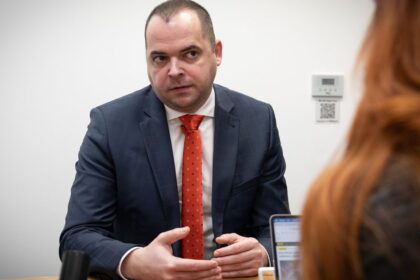 Nasli sme temu ktora zjednocuje koaliciu a opoziciu tato podpora je aj pocas krizy nedotknutelna zistovali sme dovod