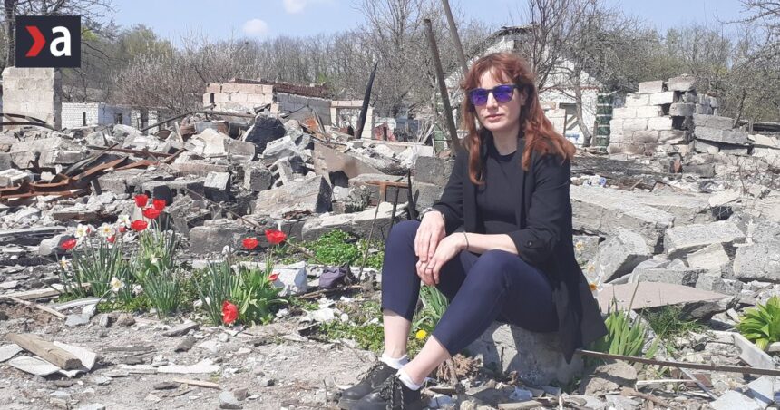 Niektori Mariupolcania demonstrativne zahodili kluce od bytov Iny si ich ponechavaju ako symbol nadeje ze sa raz vratia domov rozhovor