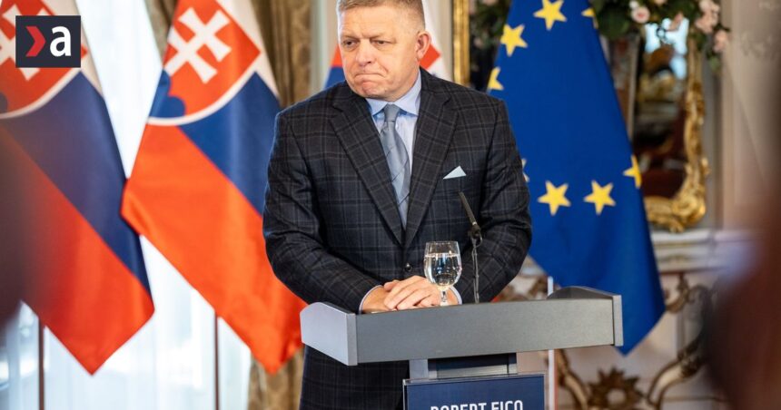 Robert Fico vedie svoju najhorsiu vladu Nema pravo hodnotit inych komentar Petra Weissa