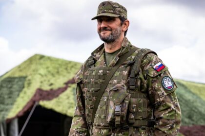 Robert Kalinak klame o stihackach S300 a ochrane Slovenska nazor Moniky Podhorany Masarikovej