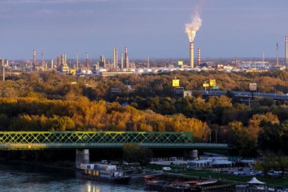 Slovensko je bez dodavok ropy Vlada vyhlasila stav ropnej nudze