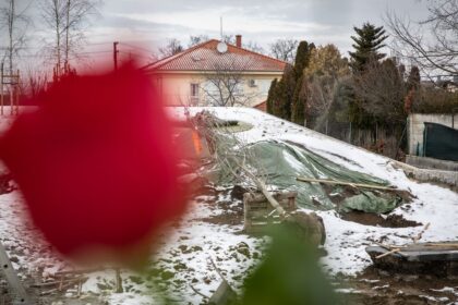 Vo Velkej Maci osem rokov po vrazde Jana Kuciaka a Martiny Kusnirovej Zahrada pre dvoch mladych ludi sa stane pamatnikom