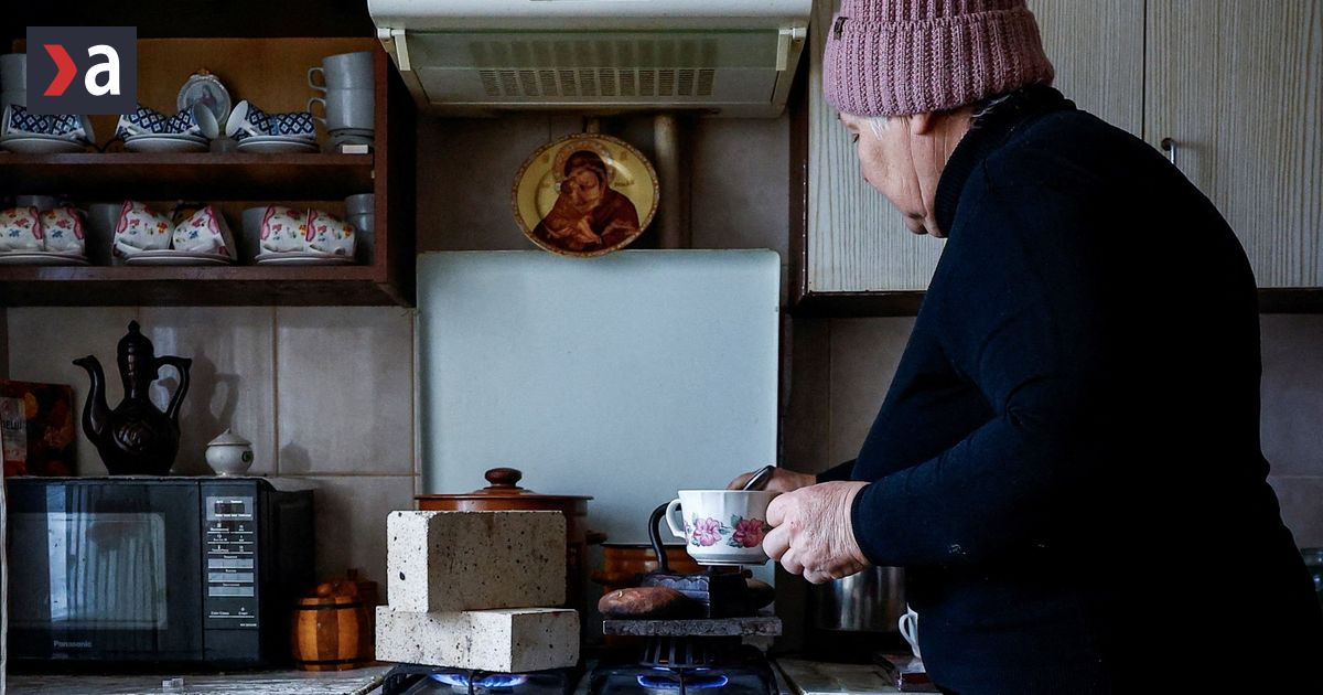Zamrzli radiatory aj izbove rastliny Ako ruske utoky na energetiku obnovili spomienky Ukrajincom na zamrnute mesto Alcevsk