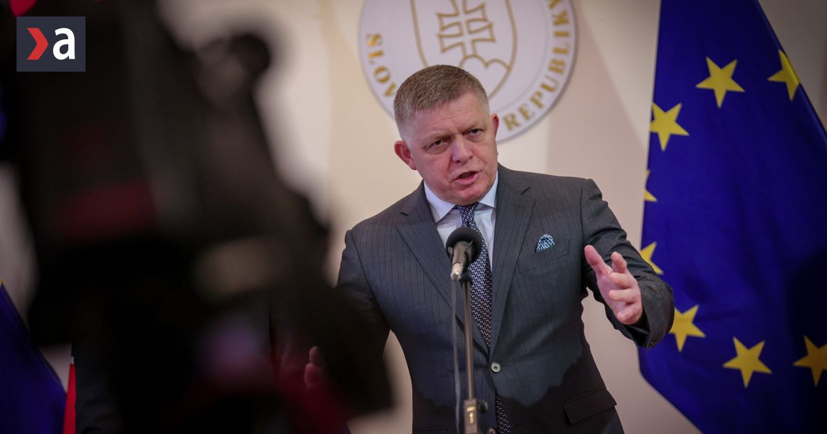 Dufame ze Robertovi Ficovi naskocili v Bruseli zimomriavky Ale nie z Volodymyra Zelenskeho komentaar Martina Behula
