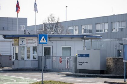 Hroziva prognoza z Galanty O zamestnanie moze prist az 3 500 ludi dominovy efekt sa uz aktivoval