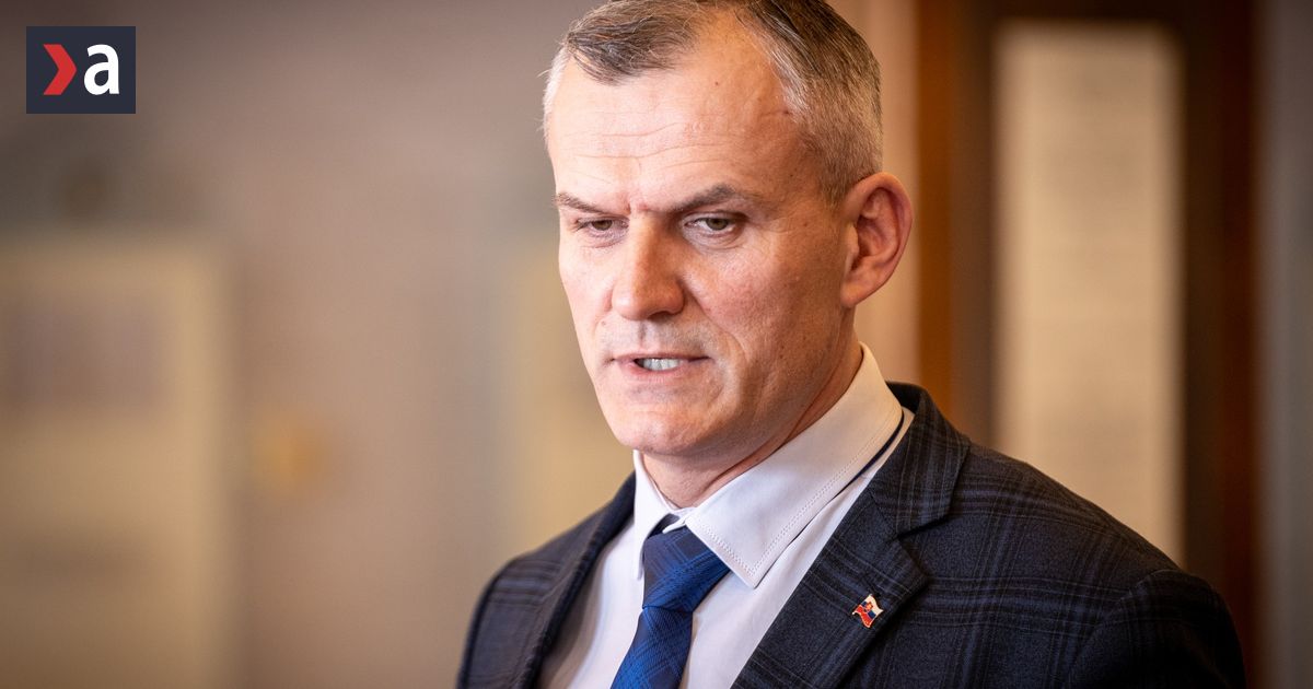 Je to rozvrat SNS Fond na podporu umenia to nezvladol tvrdi Roman Malatinec z huliakovcov rozhovor