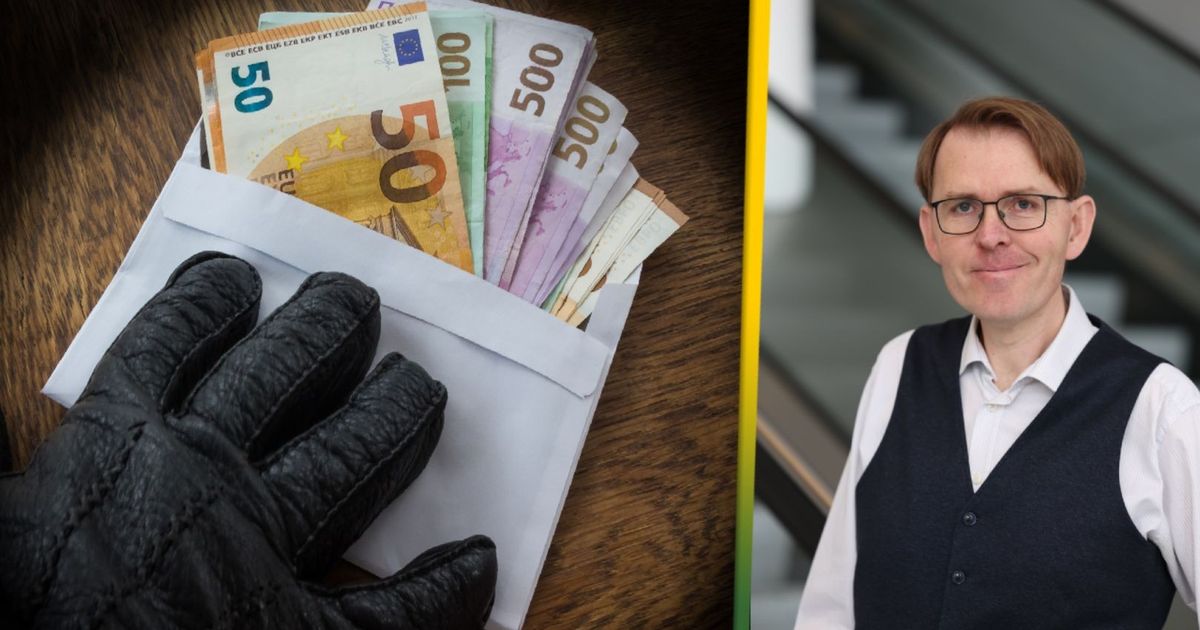 Ludia trvaju na prevode podvodnikom Narodna banka popisala praktiky zlodejov