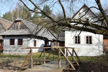 Martinske muzeum historicke krovy nahradili moderne laty drevenice dozoruje restaurator specializovany na kamen