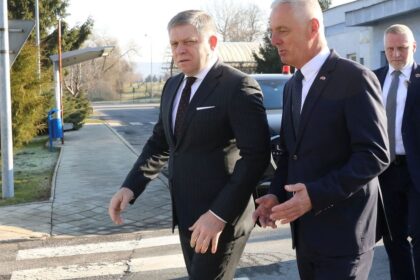 Premier Fico opat slubil hlinikarni Slovalco pomoc restart fabriky zatial nie je isty