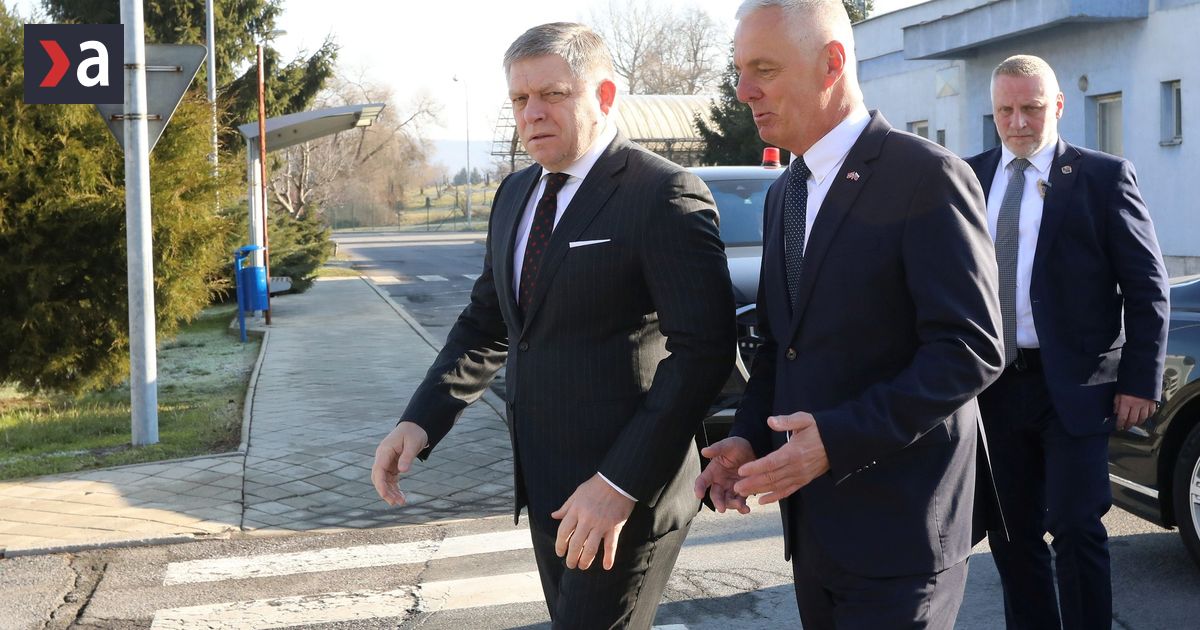 Premier Fico opat slubil hlinikarni Slovalco pomoc restart fabriky zatial nie je isty