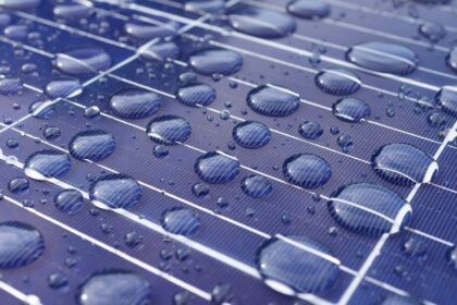Revolucia Nove solarn panely vyrobia elektrinu aj z dazda