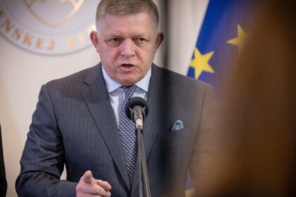 Robert Fico verejne priznal ze jeho politika zlyhala komentar Petra Weissa