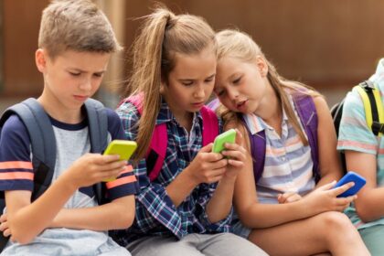 Slovensko pripravuje prisny zakon na ochranu deti na internete Aka bude situacia s AI
