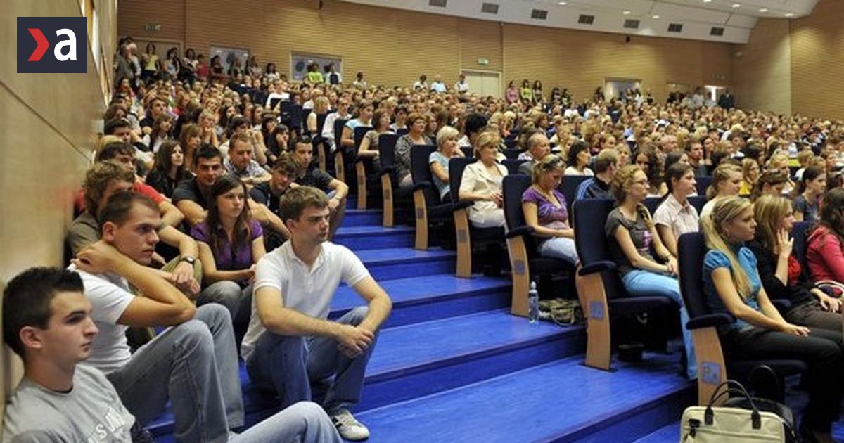 Studentsku kartu ISIC v mobile vo vlaku neprijimaju sprievodcovia poaduj plastovu kartu