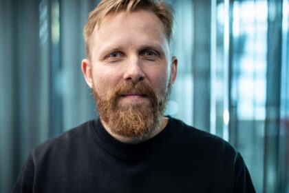 Zarabanie z plaze cez mobil Expert otvorene hovori o krutej pravde rozhovor