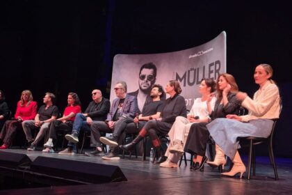 Zivot Risa Mullera na 2 tahy Nova scena prinasa intimnu sondu do duse hudobnika