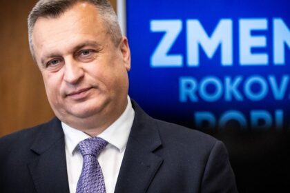 andreja danka poburili prieskumy az tak ze sa uz nechce len prizerat tri agentury sns ho obzvlast rozculuju dve uznava