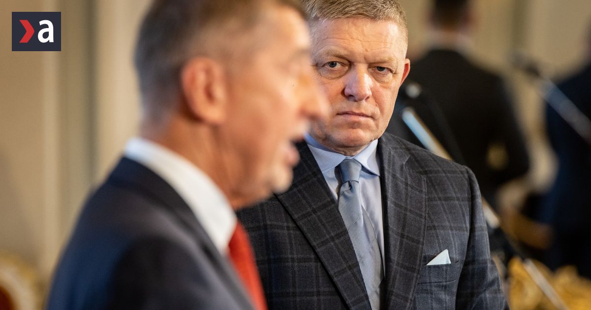 Andrej Babis rokovanim s Robertom Ficom zradil ceske statne zaujmy A pravdepodobne za to nic nedostal komentar Zola Mikesa