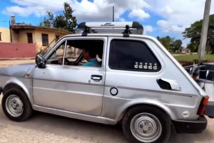 Jeho auto funguje na uhlie Kubansky mechanik nasiel sposob ako celit krize