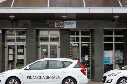 Konc cas na podanie priznania Dlznikom s dlhom nad 170 eur moze na dvere zaklopat exekutor
