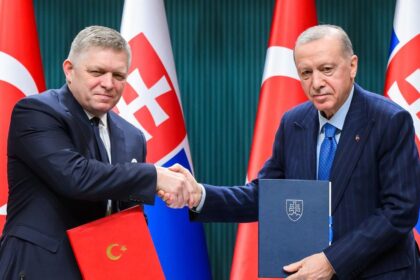 Oligarchovia vsetkych krajin spojte sa komentar Borisa Zalu
