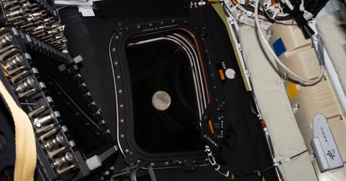 Posadka misie Artemis 2 prepisala historii Dostala sa dalej od Zeme nez ktokolvek predtym