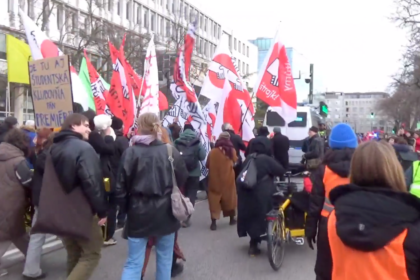 Protest aky Slovensko este nevidelo Dnes v Bratislave sa uskutocni velka mobilizacia Podporuju ho mnohe osobnosti