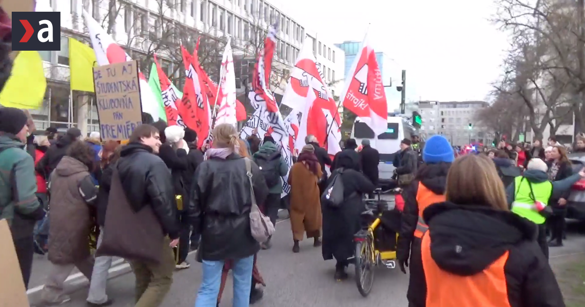 Protest aky Slovensko este nevidelo Dnes v Bratislave sa uskutocni velka mobilizacia Podporuju ho mnohe osobnosti