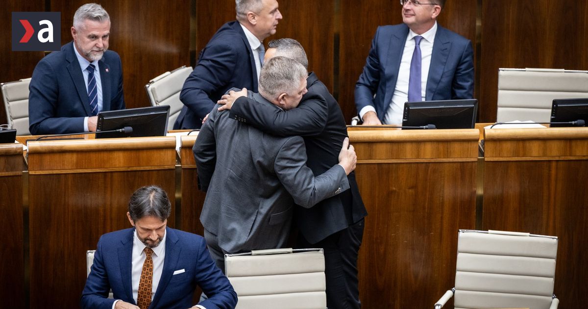 Robert Fico moze byt vo svojej vlade len udrzbarom komentar Martina Behula
