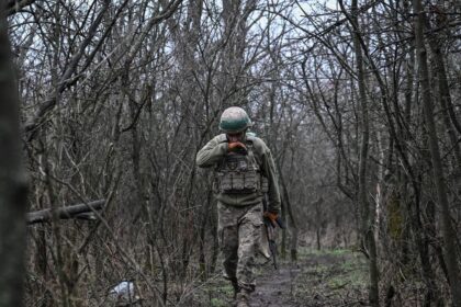 Ruska armada bez evakuacie vojaci cakaju na pomoc cele tyzdne umrtnost prudko stupa 212 tyzden vojny