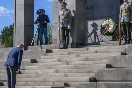 Slavin sa nesmie stat miestom kde Robert Fico oznamy koniec slobodnej existencie Slovenska komentar Lubomira Jaska