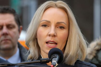 Volby 2026 Opozicne strany podporili kandidatkuna primatorku Banskej Bystrice KDH a Matovicovi chybali