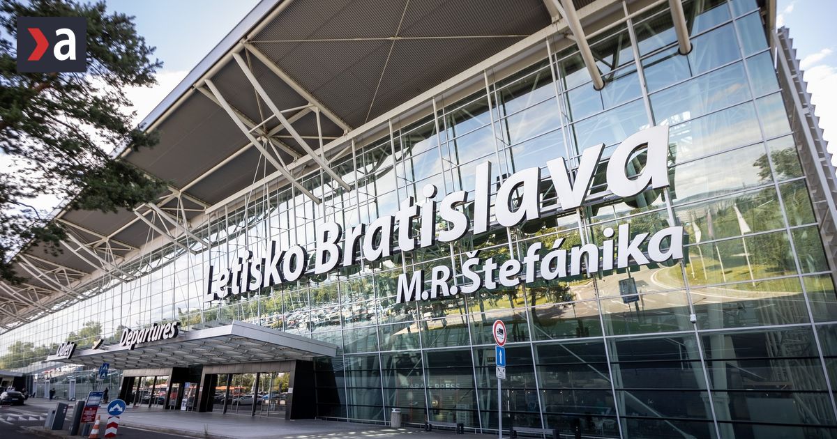 letecky boj sa vyostruje ryanair chce pokutovat drahe letiska uviedol ze slovensko z toho moze tazit