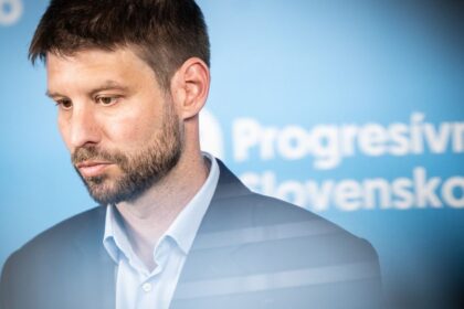Ak by sa Michal Simecka zachal rovnako ako Robert Fico lutoval by to rovnako komentar Martina Behula