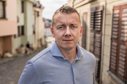 Brzdi nas praveky instinkt ekonom vysvetluje preco sa na slovensku pozerame na uspesnych a bohatych s nedoverou