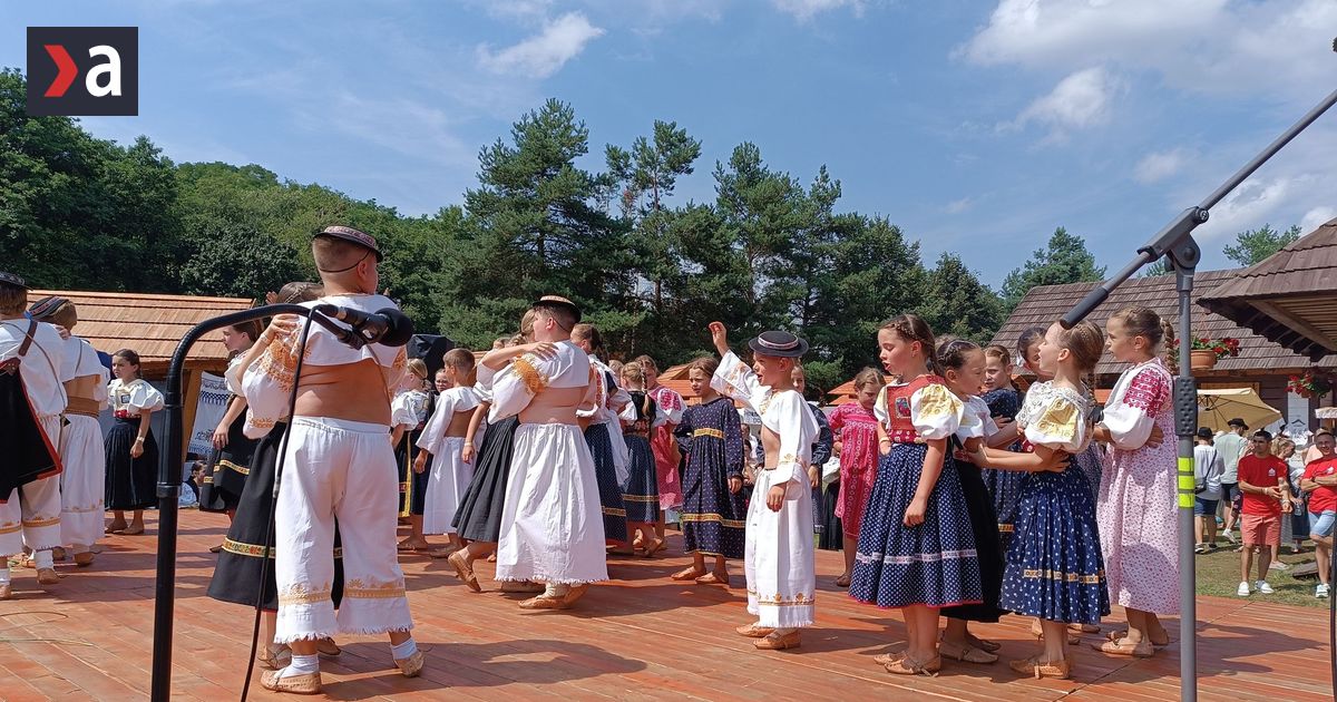 Detsky folklorny festival bol zruseny Minister Huliak ma opat posolstvo pre ministerku Simkovicovu