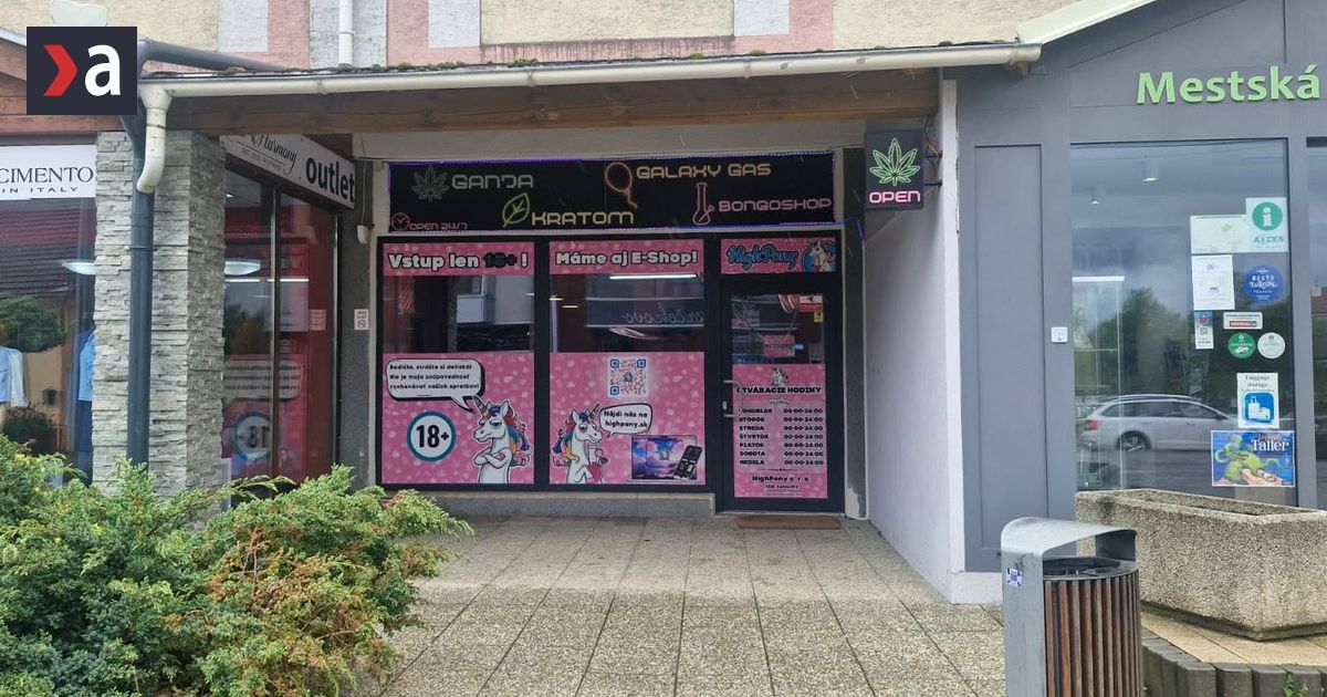 Drogy v obale od cukroviniek Podozrivy automat predava chemicke latky v centre Popradu