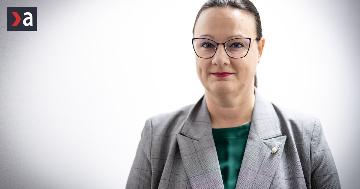 Europoslankyna Smeru PS tlacii EU proti Slovensku a sucasne hovori o demokracii