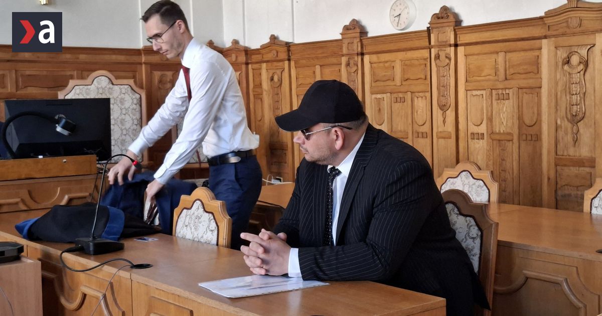 Exstarostu odsudili za korupciu ziadal bitcoin a prevzal desattisice eur Ako obzalovany sa opat uchadzal o funkciu