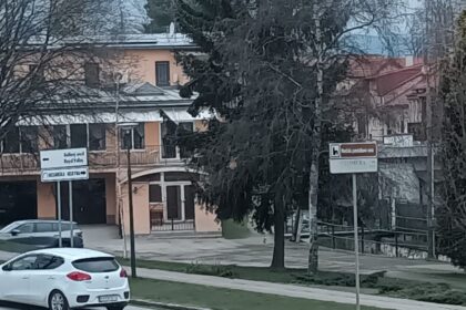 Investoval do solarnych panelov aby zachranil restauraciu Teraz mu hrozi krach kvoli uradom