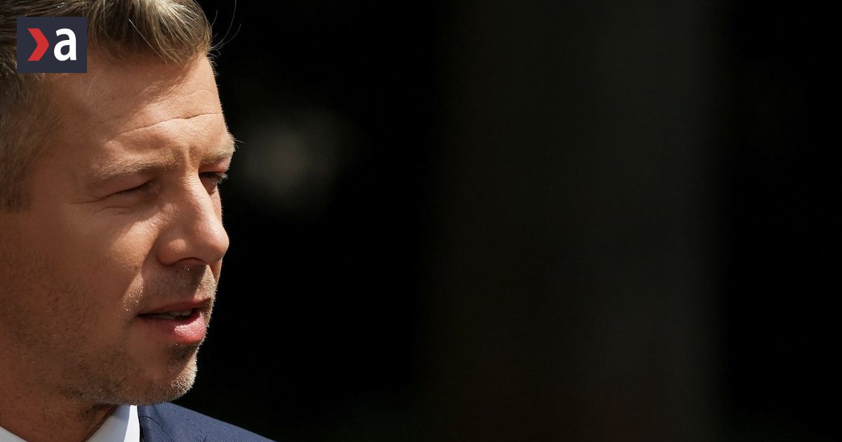 Madarsku tikaju hodiny Peter Magyar ma len par tyzdnov na to aby uvolnil zmrazene miliardy