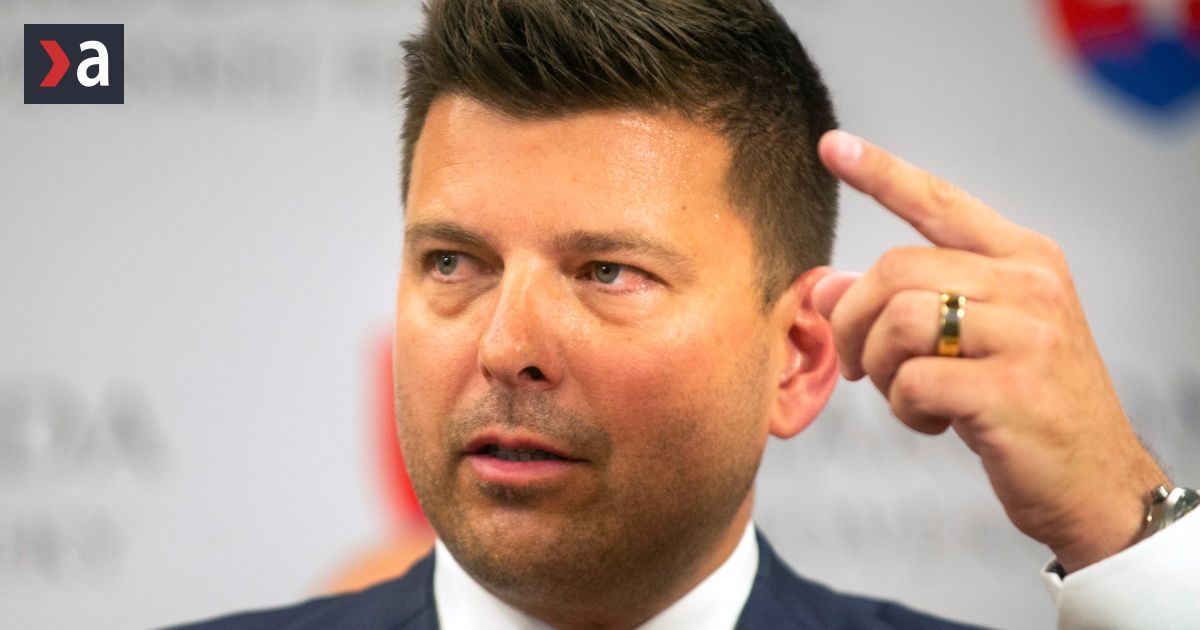 Obet alebo pachatel exposlanec sme rodina je stale obvineny