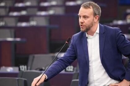 Orban ho oznacil za najskorumpovanejsieho v EU Dnes predklada spravu ktora moze Slovensku zablokovat miliardy